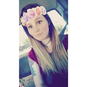 Meet your Posher, Hayley